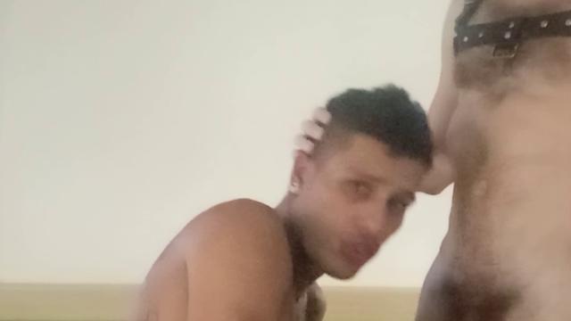 Peludao fodendo sem dó 