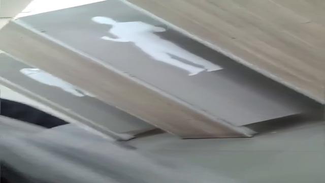 Pegação rola solta dentro do banheiro entre casados ...