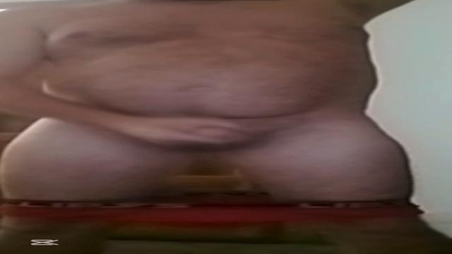 Parrudo delícia essa cueca apertada ?? Que tesão inédito 