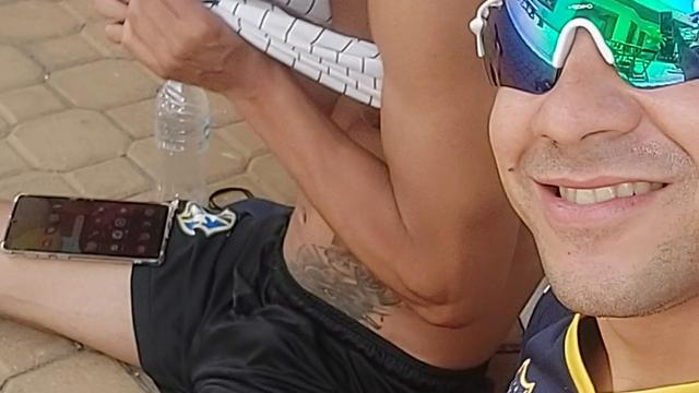 Mostrando pau na rua