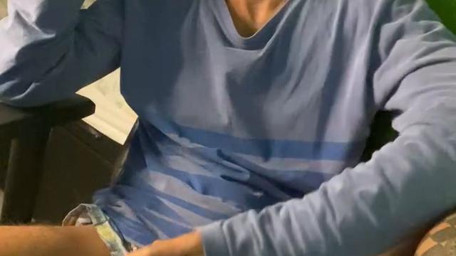 Gozando quietinho pra mamãe não acordar