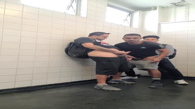 De voyeur vendo a putaria dos safados