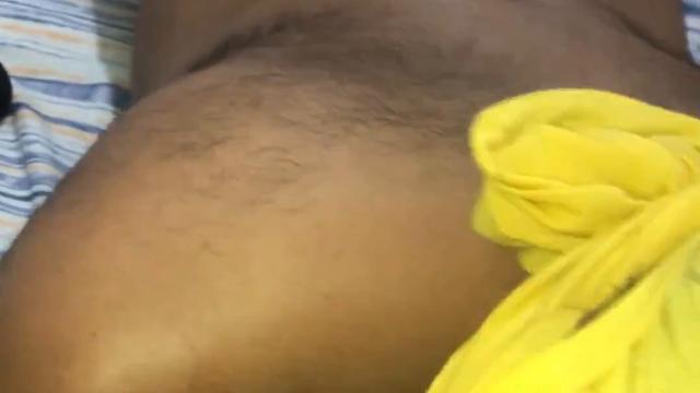 Peludo gostoso me mamando de pau duro