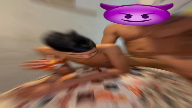 Eu bem neném dando o cuzinho pro marginal do bairro???