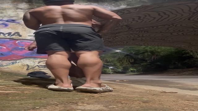 Fudendo com os homens no túnel 