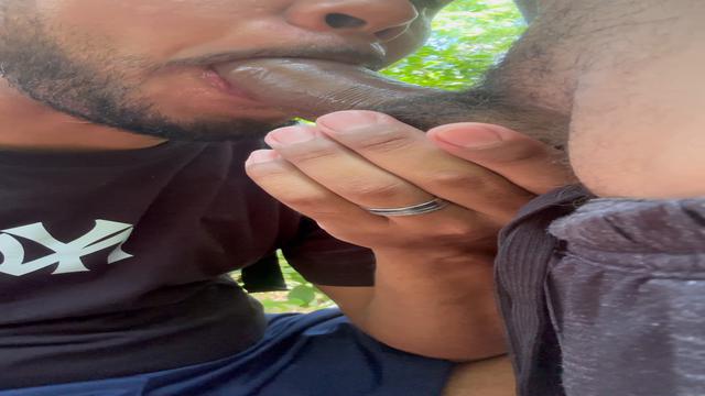 Mamei gostoso o pirocudo na trilha 