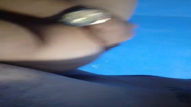 Eu e meu amigo fzd uma DP nessa coroa safada