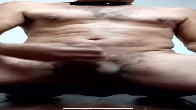 Mais uma gozada do paizão de 47 anos 2 gozadas segui...