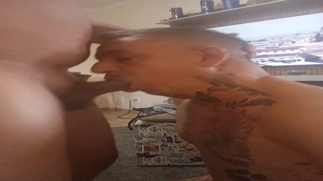 Macho pedreiro tesudo comedor de viado , viu o movim...