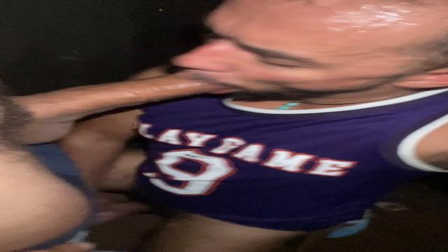 CABINES DO SEXO AROUCHE - UM DOS MAIORES PÊNES QUE J...