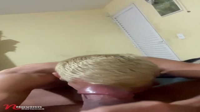 mamando meu namorado e o amigo dele no quarto