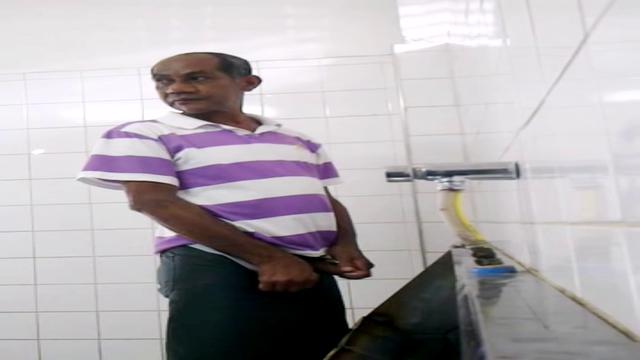 Pissing #116