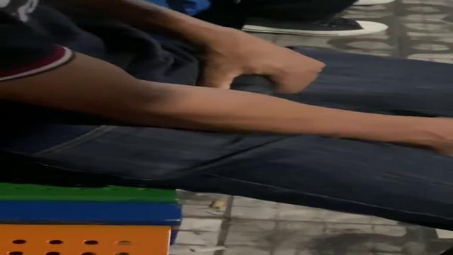 Carinha com Tesão na rua 