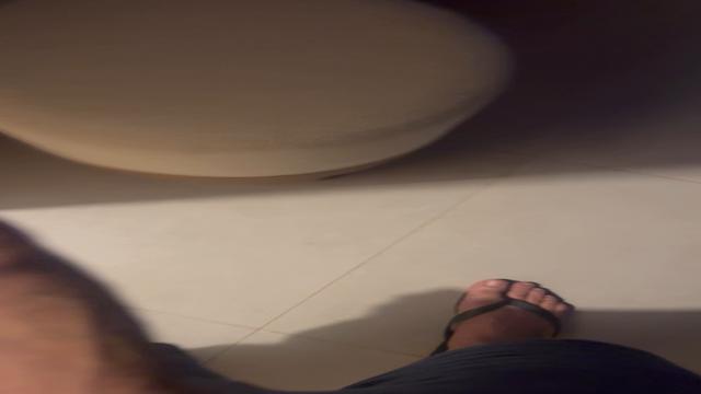 Vc gosta de homem de chinelo?