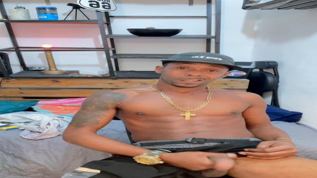 Mostrando a pica pra minha putinha 