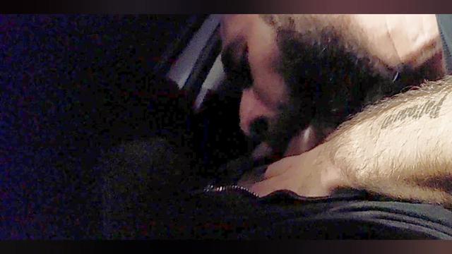 Thick dick married crown wanted to relieve the bag f...