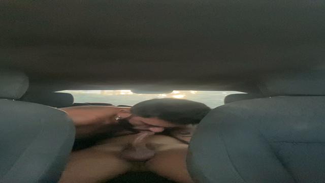 Uber driver fucked me on my way to the airport ??