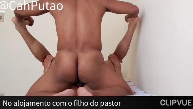 No alojamento com o filho do pastor