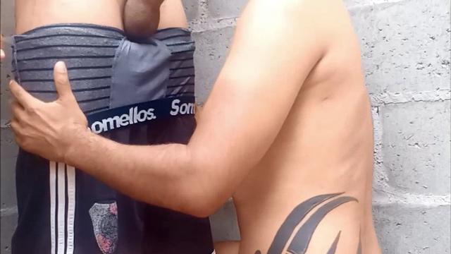 196 respostando o vídeo do novinho na obra 
