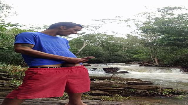 Tezão na cachoeira 