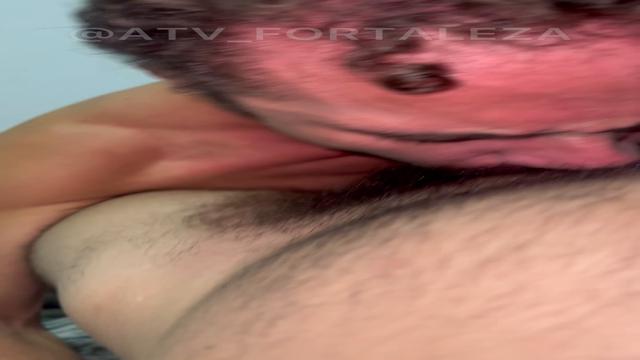 Comendo o loirinho safado 