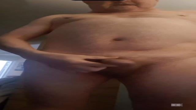 Coroa gordinho 58 anos branquinho muito safado brinc...