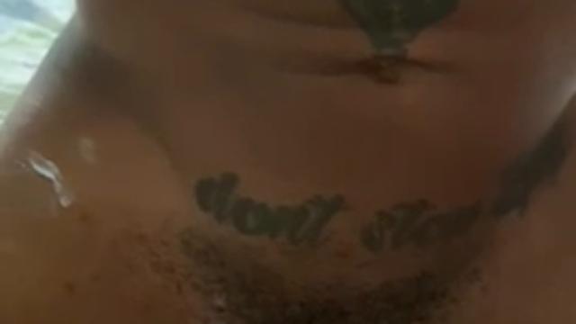 NÃO TINHA LUBRIFICANTE, FOI CREME MESMO