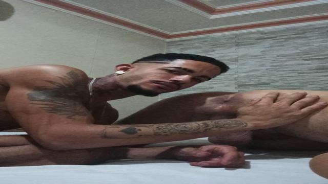 Chupando Cuzao 