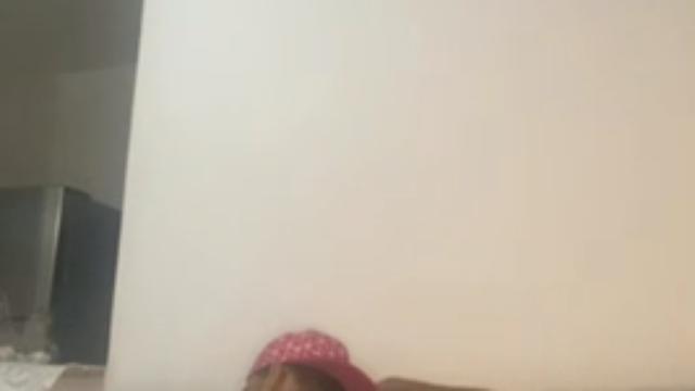 Comendo um colega safado