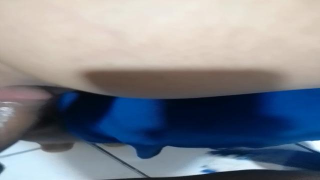 Brincando com o cu do novinho de 19 anos, parte 3