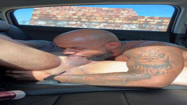video 265 - nothing like sucking a male who knows ho...