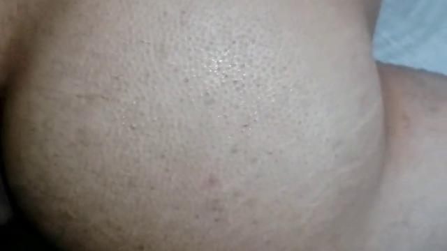 Bombando o cu do rabudo sem pena