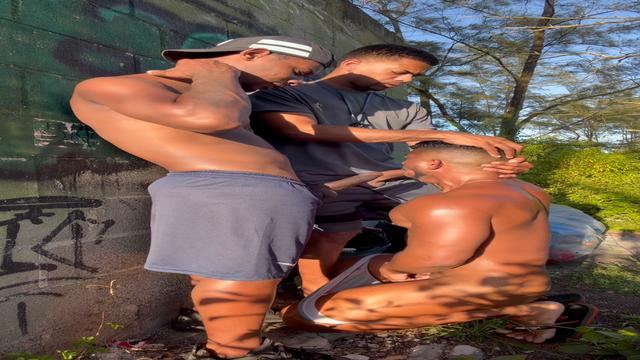 Motouber chamou o amigo dotado pra me comer gostoso ...