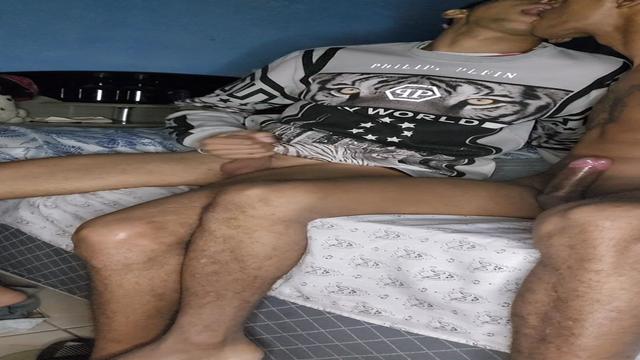 Chamei o leke do Grinder pra transar e ele topou