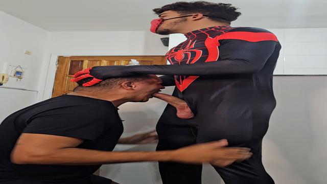 O H ? novinho do pau de 24cm ???