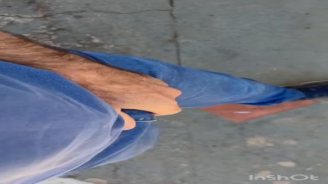 Indo na loja de ferramentas comprar alicate de poda