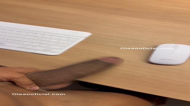 Alguém pra me ajudar no trabalho? 