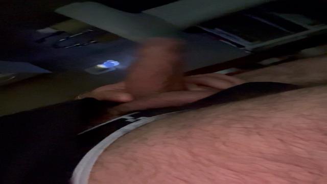 Bom dia! Levaria uma mijada gostosa?