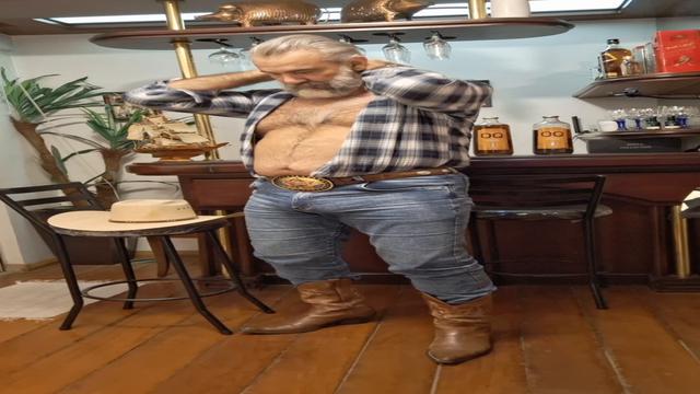 CHEGUEI EM CASA TODO SUADAO EXALANDO MEU CHEIRAO DE ...