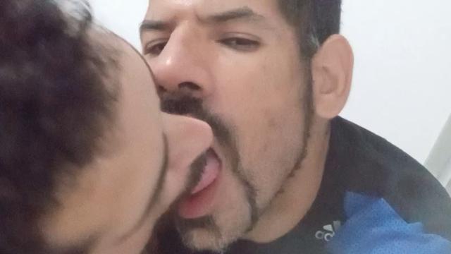 Um carinho na cadela 
