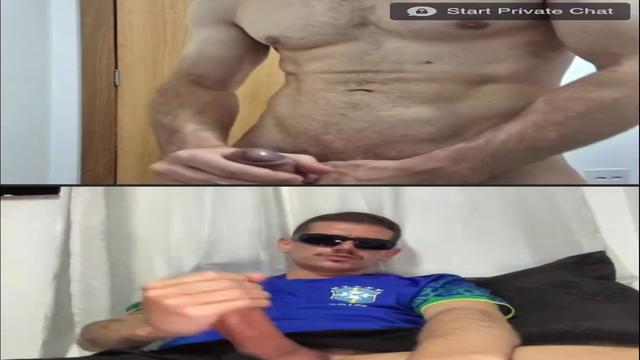 malhadinho gozou gostoso fudendo a mão ??