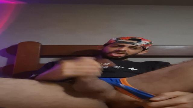 Bate uma pra mim dedando meu cuzão!!!