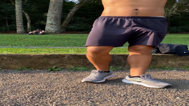 Trocando de roupa em público 