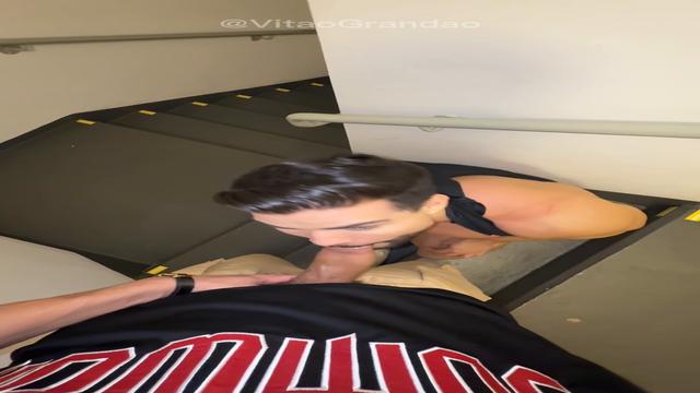 Para os viadinhos que curtem manjar rola suada depois do treino na SmartFit só colar no mictorio 22h45 perto da hora de fechar ? Deu 23h a academia fechou e nao tinha conseguido gozar, então arrastei pra escada de emergencia do famoso Shopping e meti gost