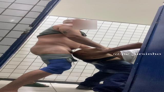 Passarinha na rodoviária 