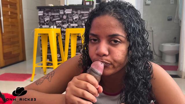 MORENA SAFADA DO RJ  CAIU DE BOCA NO NEGÃO 
