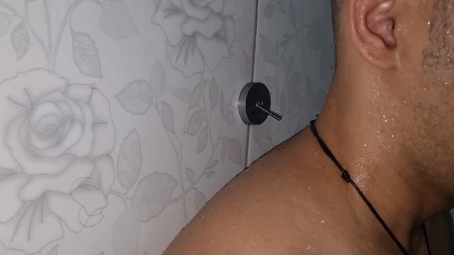 TIAGO NIKLAUS - RAPHAEL - NO BANHEIRO CURTINDO - VID...