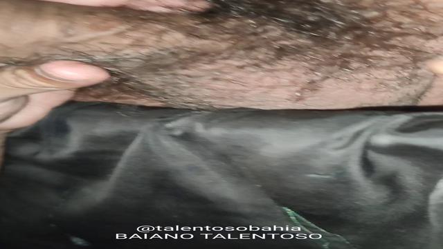 NESTA NOITE DE CALOR FUI NUMA PRAÇA ONDE A GALERA SE...