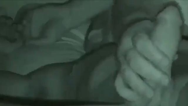 Mamando o primo enquanto ele dorme SE O PAU FICOU ...