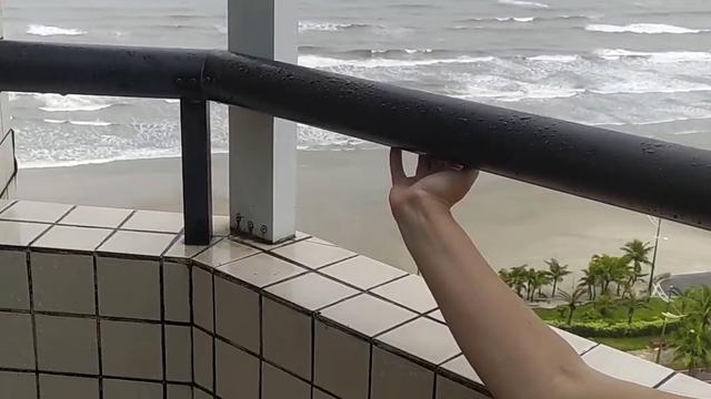 Brincando com a bucetinha 